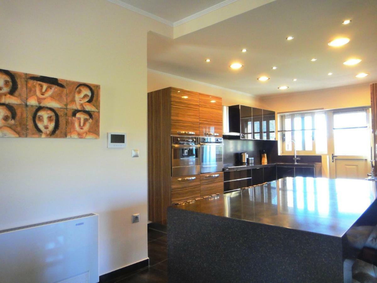 Villa Lydia Нидри Екстериор снимка